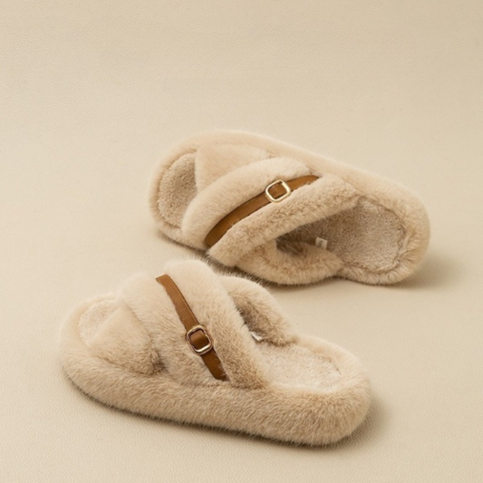 Cozy Luxe Slippers – Your Ultimate Winter Comfort!